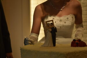 ウェディングケーキの入刀式