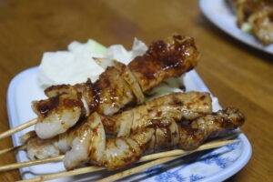 長門のやきとりやさんの破れ傘