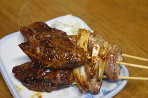 長門のやきとりやさんの破れ傘