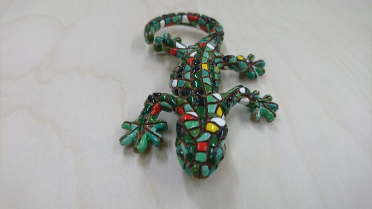 ガウディのとかげ