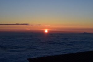 富士山で明け方にみた朝日