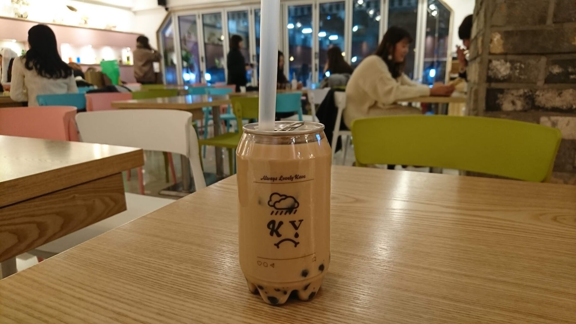 新大久保のタピオカミルクティーのお店の感想です。