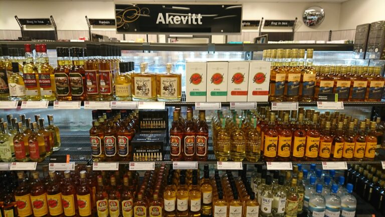 ノルウェーの酒売り場の店内の様子
