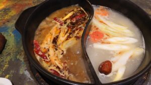 新大久保駅の串巷子の火鍋