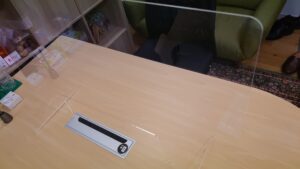 パーティションスタンドを設置しました