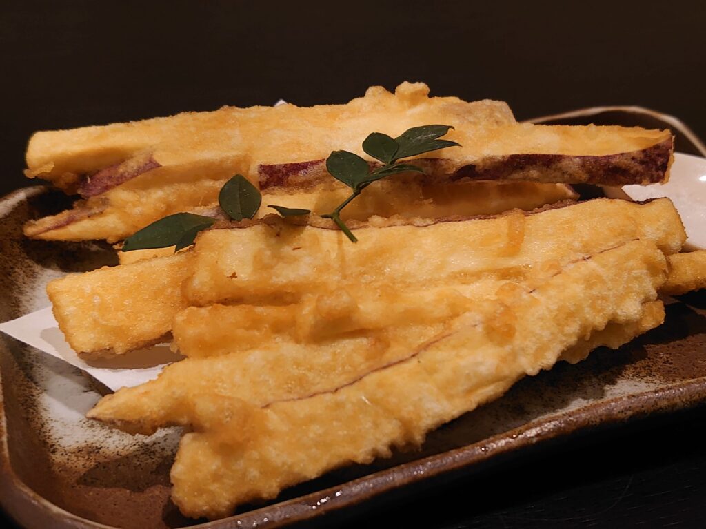鹿児島の郷土料理のがね（サツマイモの天ぷら）
