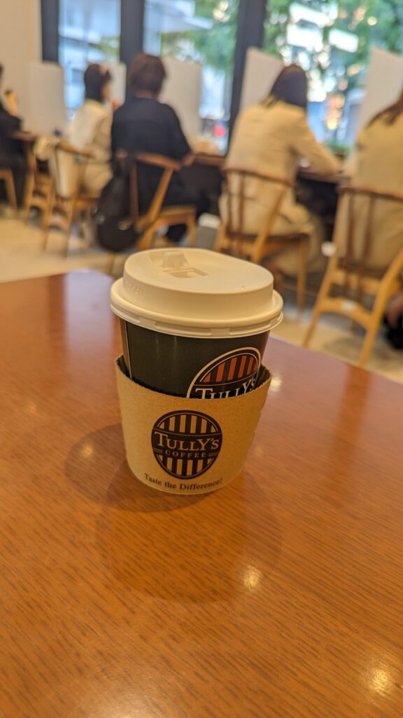 東京医科大学病院の1階のカフェにて