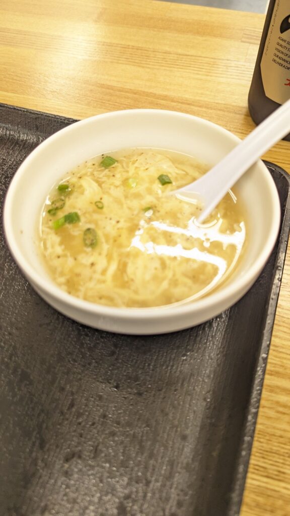 大盛軒の卵のスープが味わい深くて美味しい