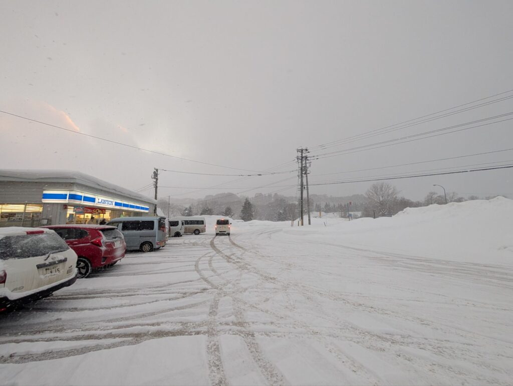 夕暮れになると曇ってきて寒さが増します