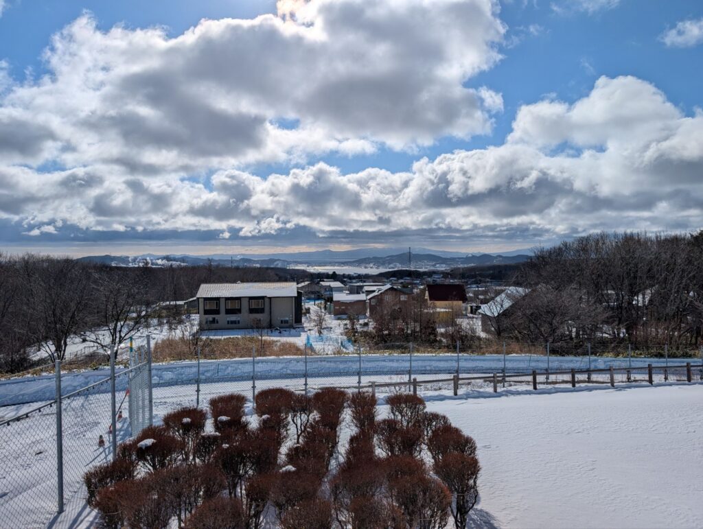 高速道路の休憩場所からみえる、室蘭の街並み